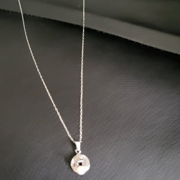 Vintage Sterling Silver Bell Pendent With Pearl Necklace. - Picture 5 of 8